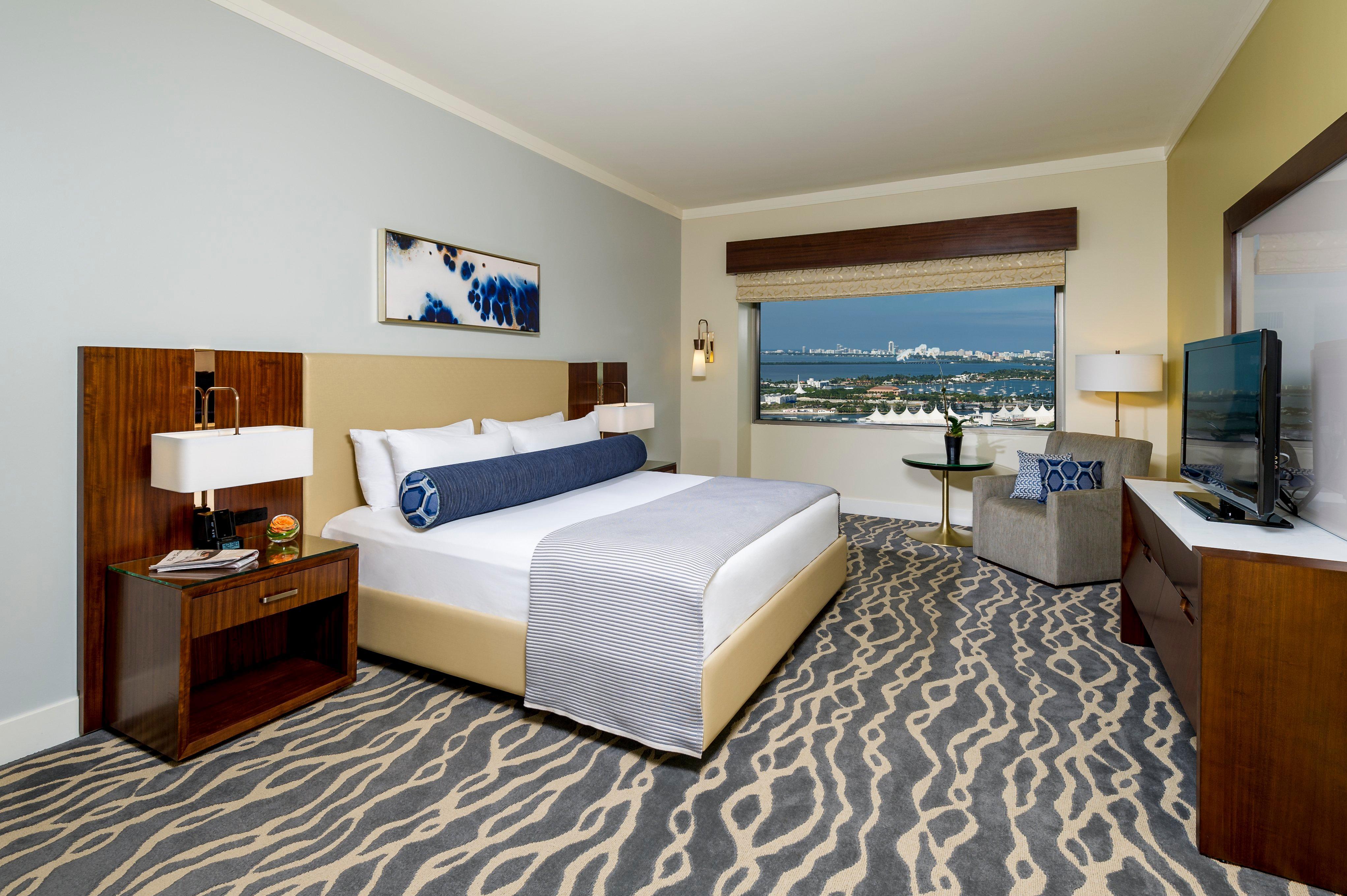 Intercontinental Miami By Ihg Hotel Exterior photo A guest room at the Hilton San Diego Bayfront