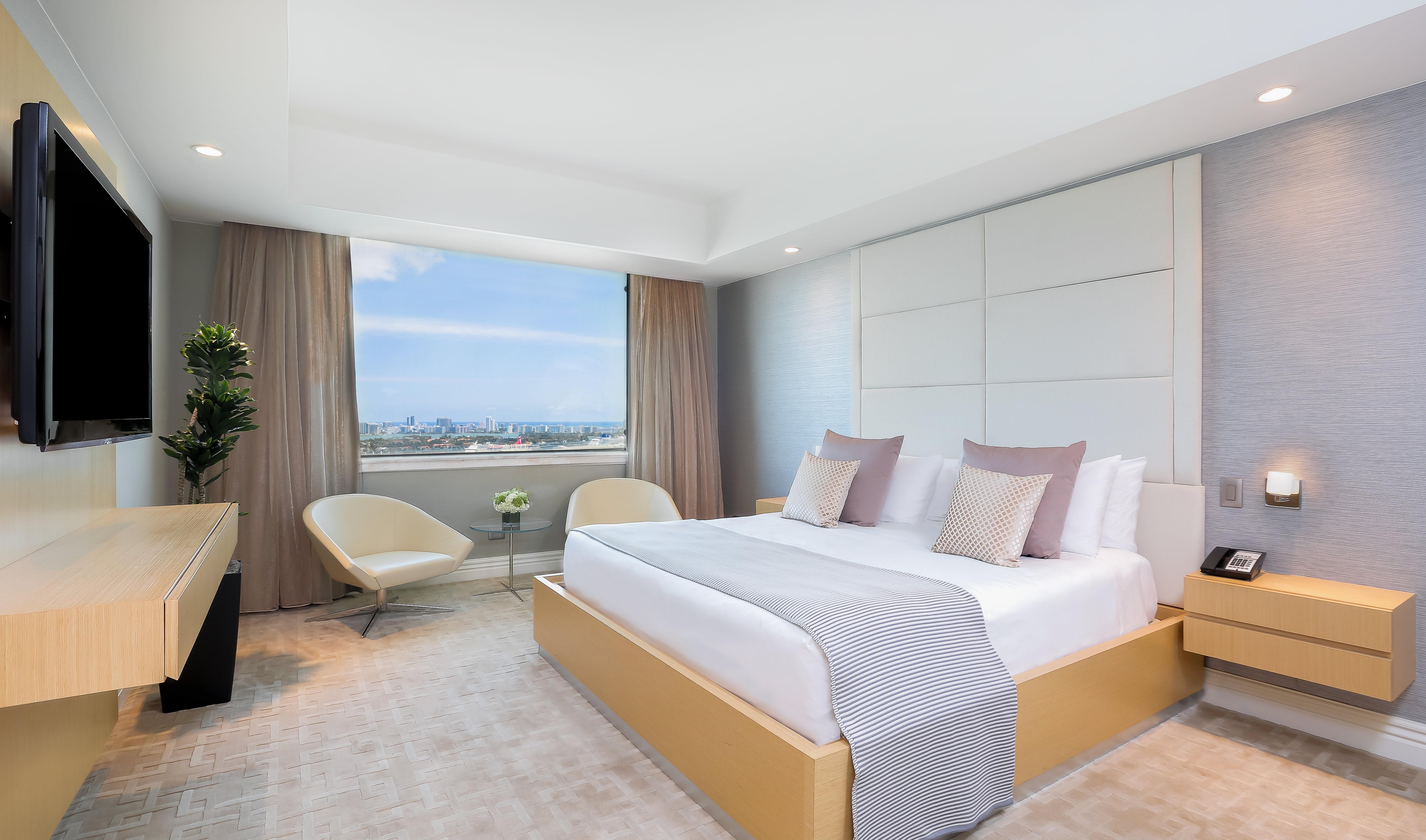 Intercontinental Miami By Ihg Hotel Exterior photo A bedroom at the hotel