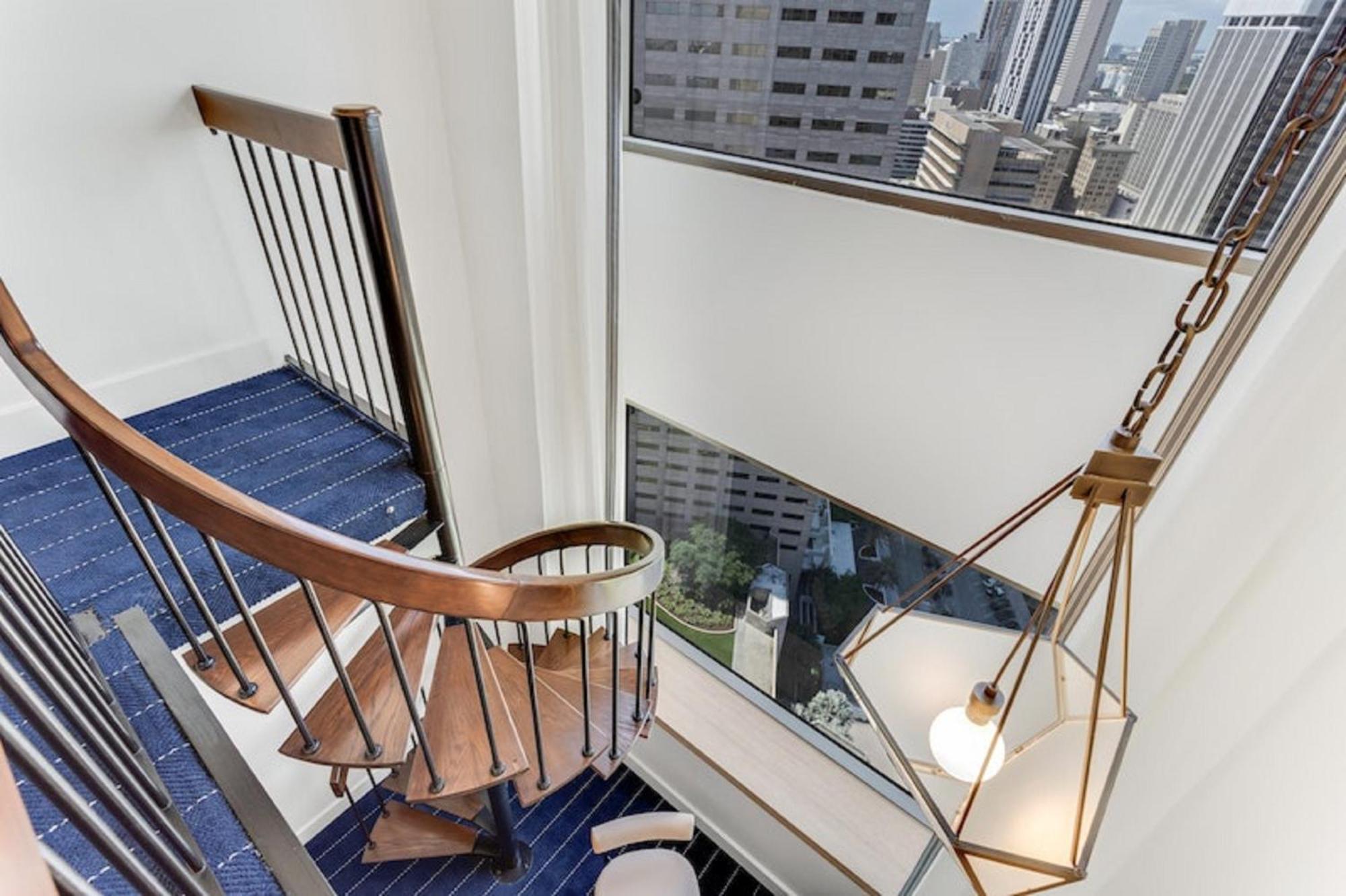 Intercontinental Miami By Ihg Hotel Exterior photo Spiral staircase
